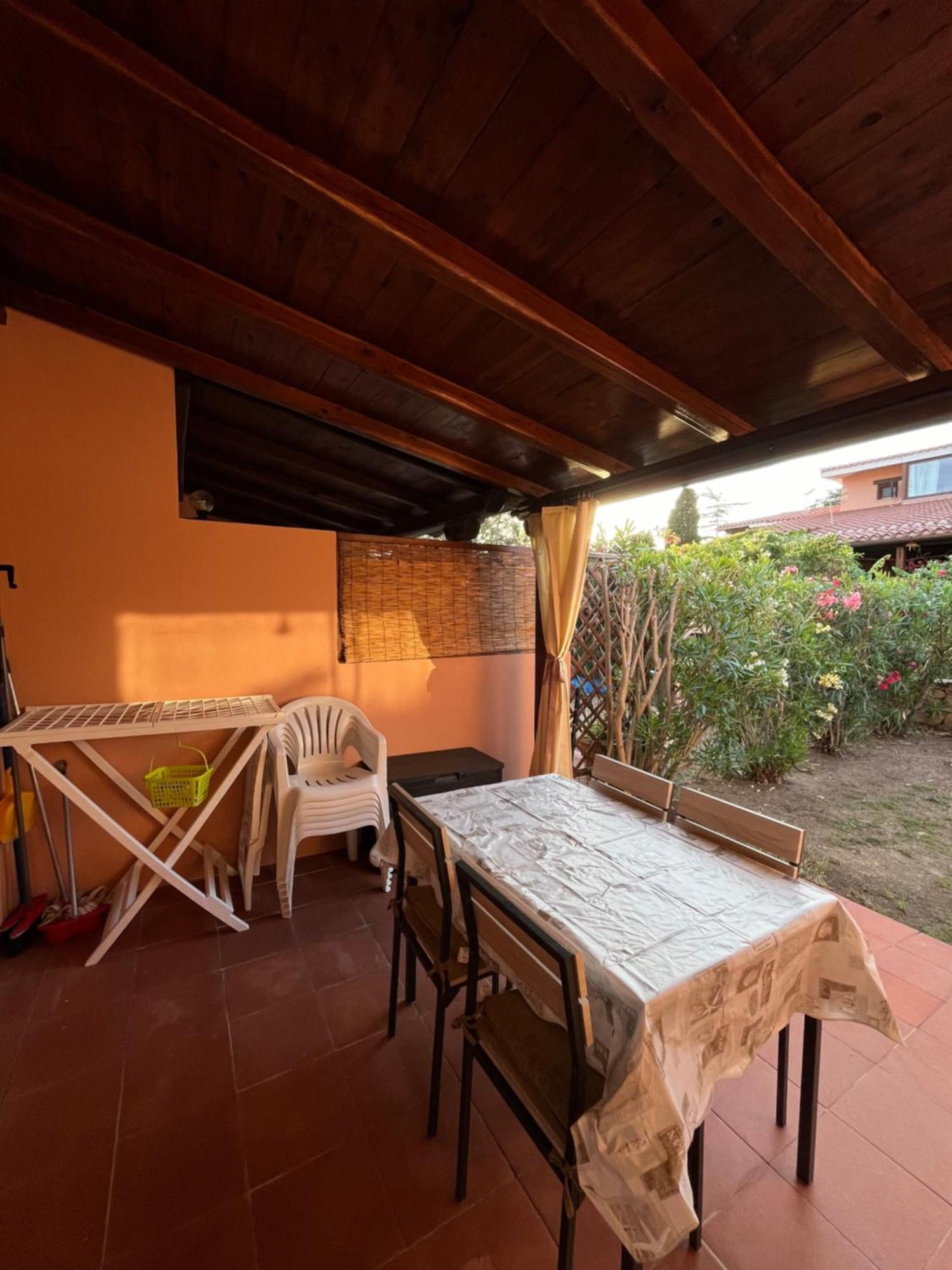 Casa Sviluppata Su Due Piani Con Doppia Veranda E Parcheggio Privato San Teodoro  Exterior photo