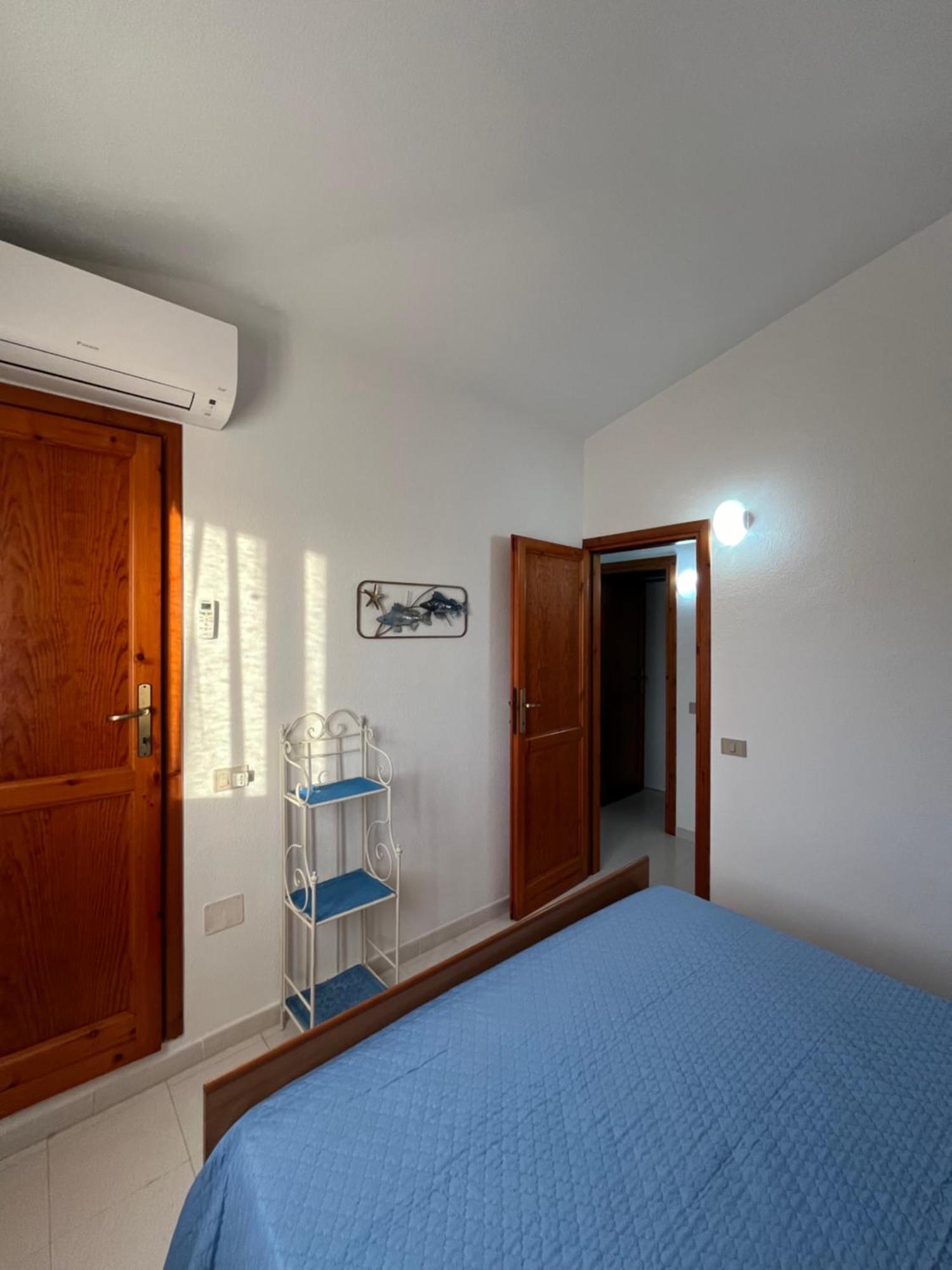 Casa Sviluppata Su Due Piani Con Doppia Veranda E Parcheggio Privato San Teodoro  Exterior photo