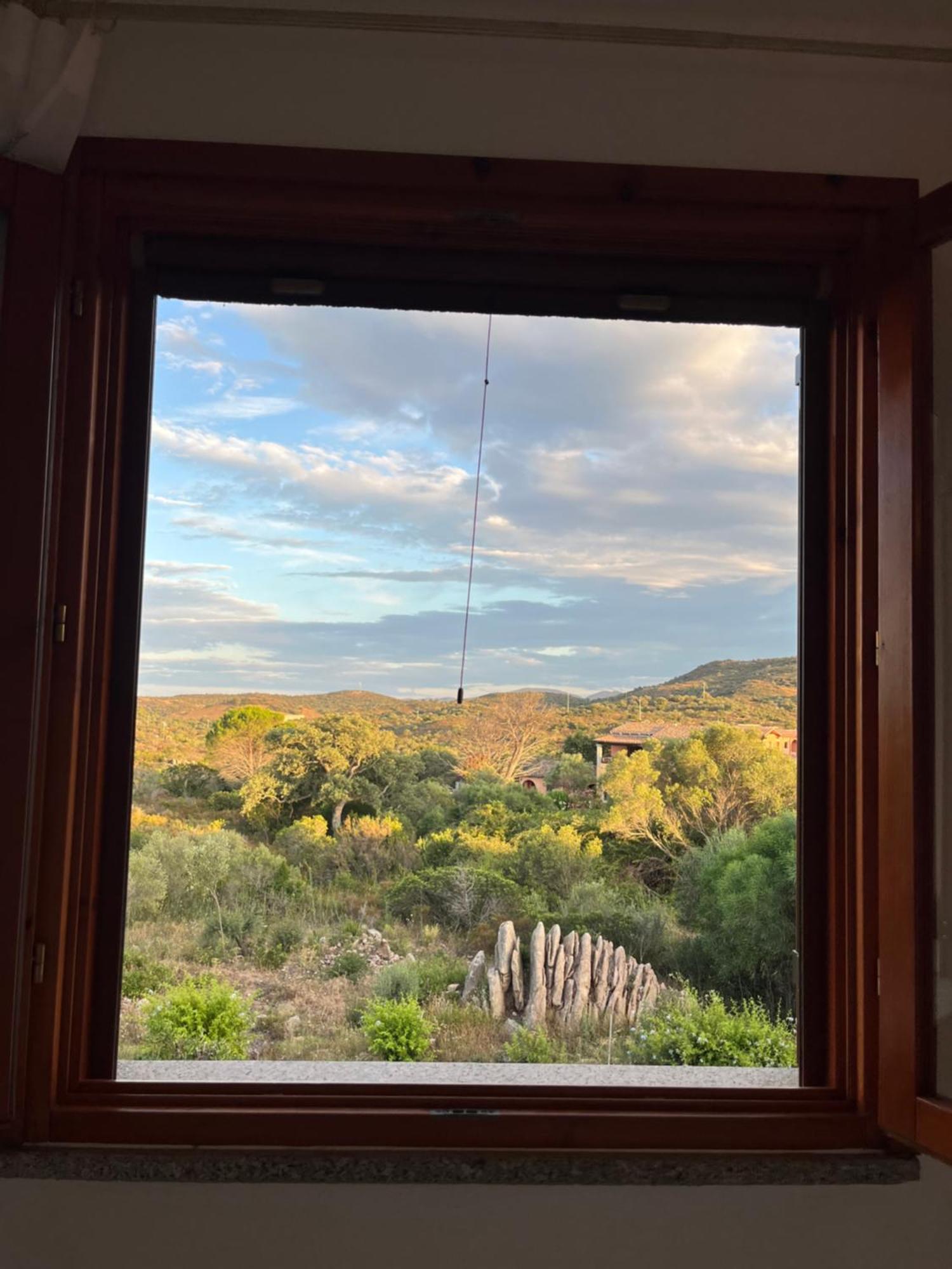 Casa Sviluppata Su Due Piani Con Doppia Veranda E Parcheggio Privato San Teodoro  Exterior photo